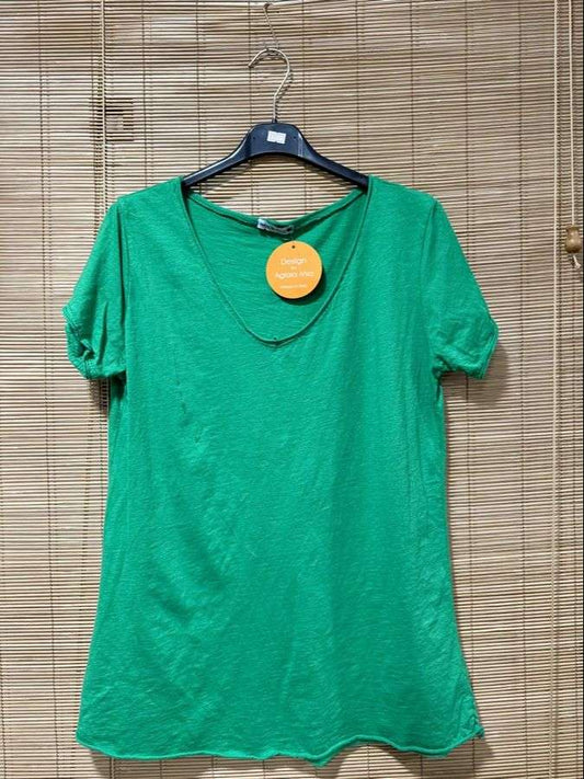 T-shirt col V vert gazon