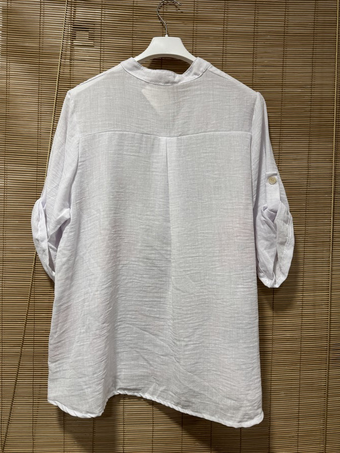 Blouse fleurie blanche et rouge