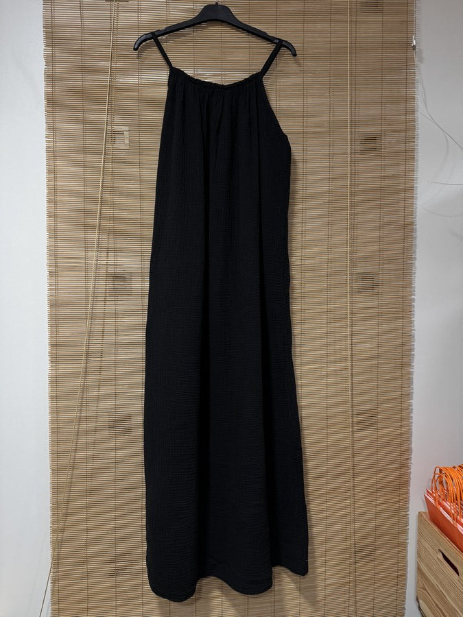 Robe longue à bretelles gaze de coton noir