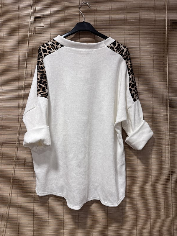 Sweat velours léopard poche poitrine blanc