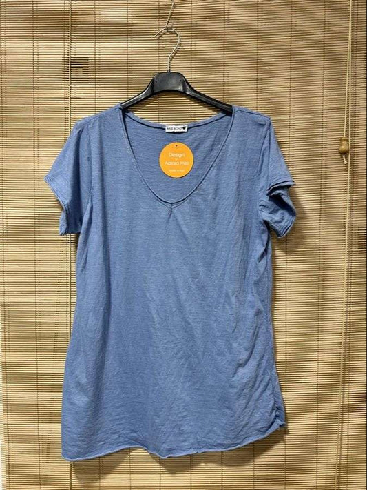 T-shirt col V bleu jean 2