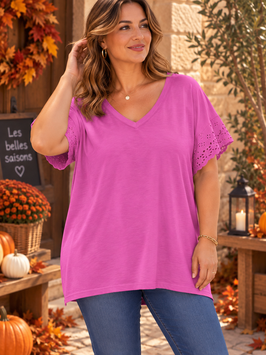 T-shirt col V manches broderies anglaise rose