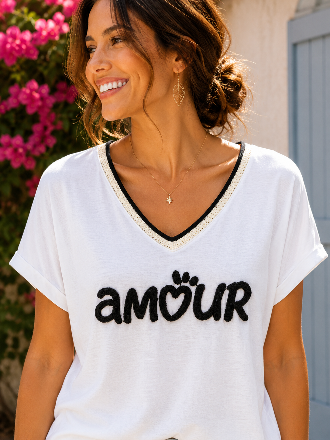 T-shirt AMOUR col V noir