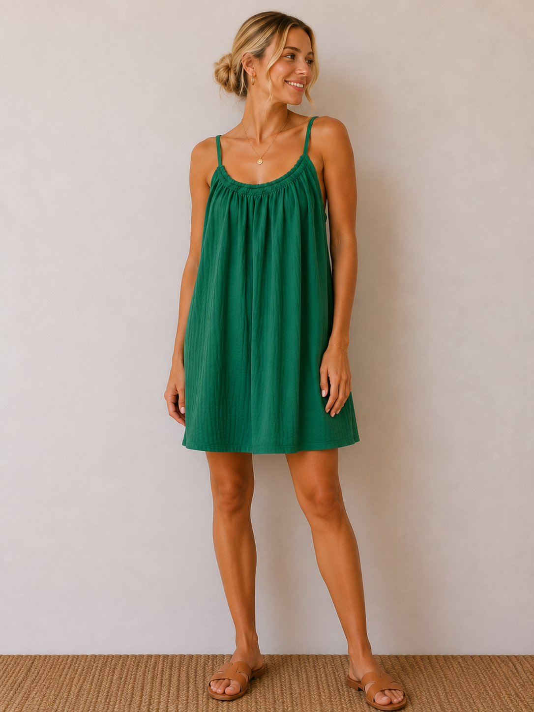 Robe à bretelles gaze de coton vert gazon