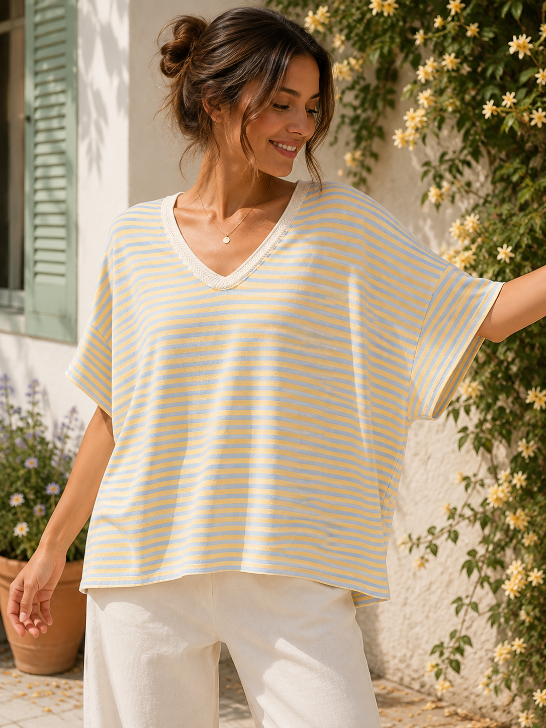 T-shirt col V rayé jaune/bleu