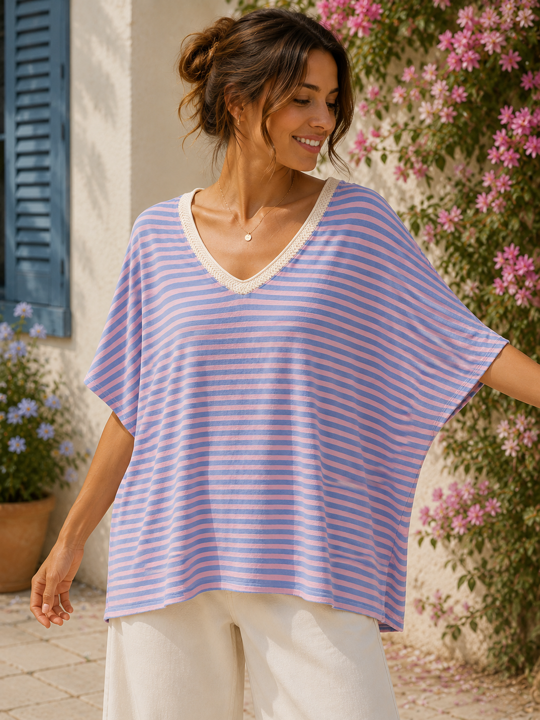 T-shirt col V rayé rose/bleu