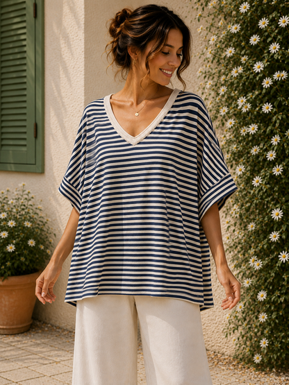 T-shirt col V rayé bleu marine