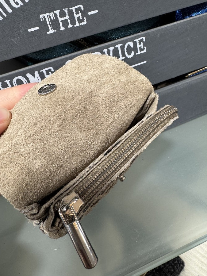 Petite porte-monnaie en cuir léopard