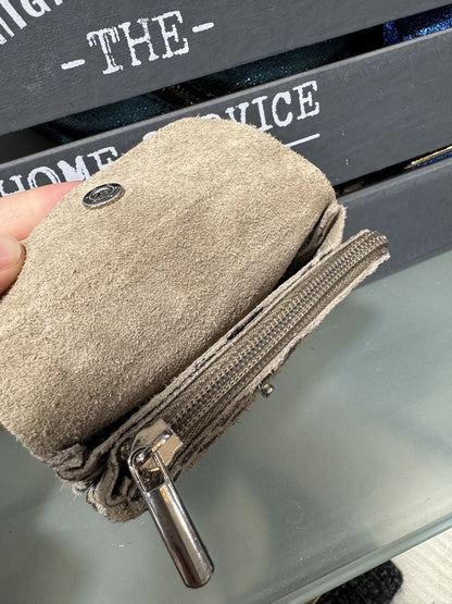 Petite porte-monnaie en cuir léopard