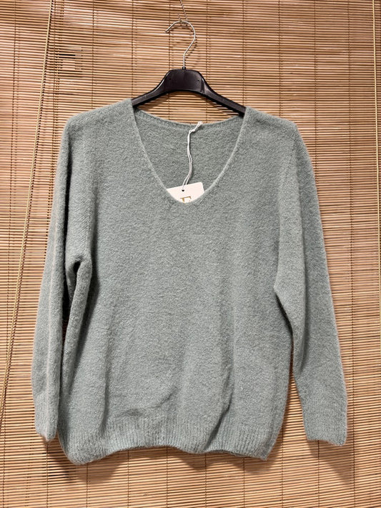 Pull col V CAMILLE vert amande (alpaga)