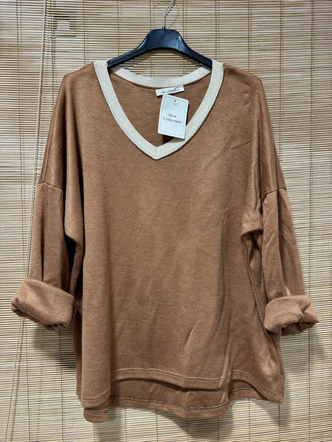 Pull col V lurex doré camel