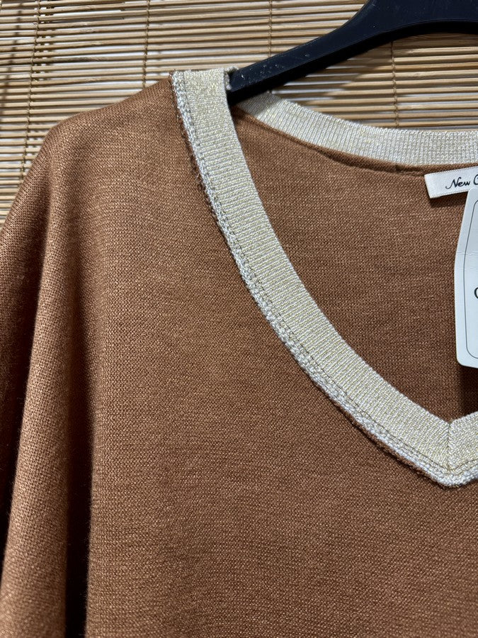 Pull col V lurex doré camel