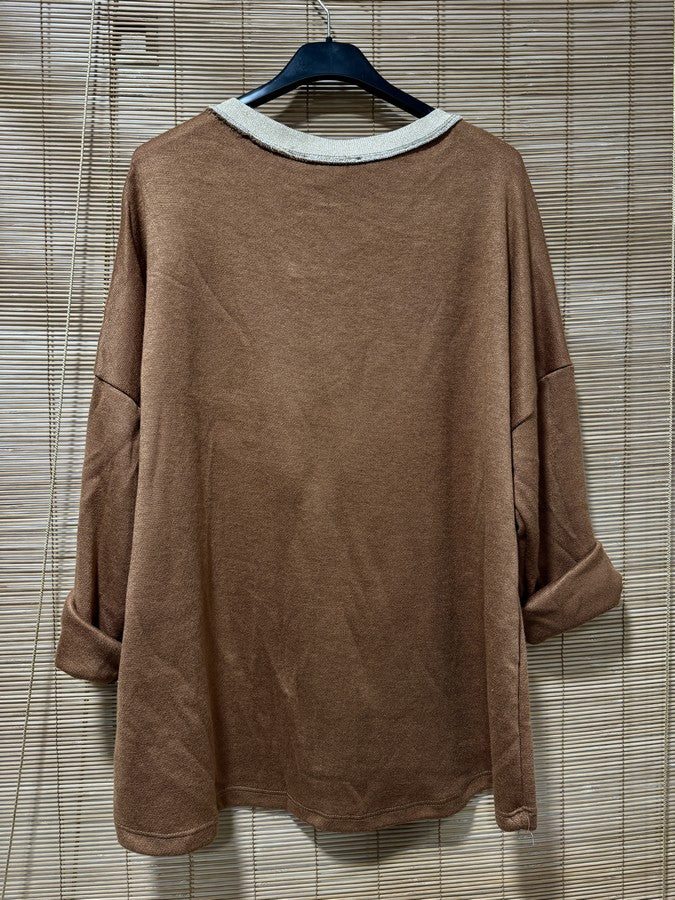 Pull col V lurex doré camel