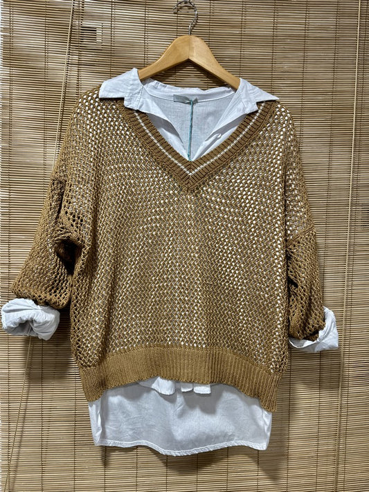 Pull ajouré col V camel