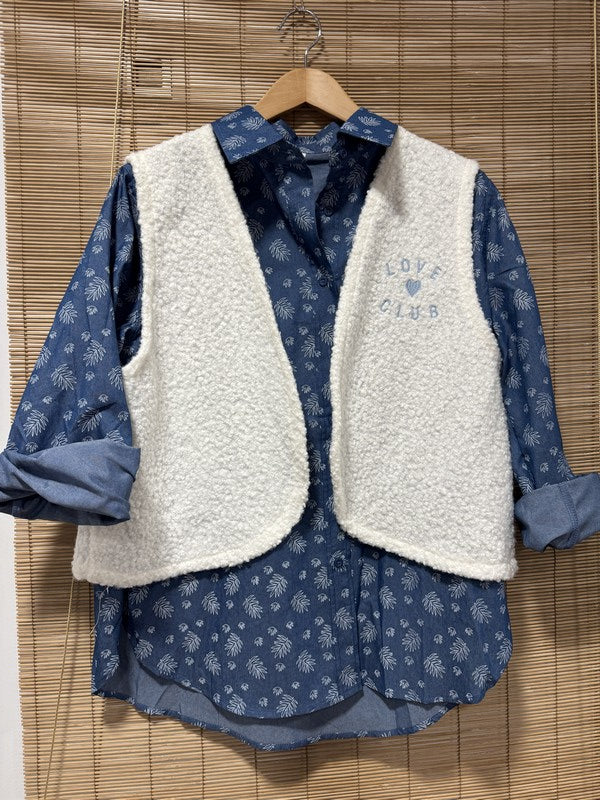 Gilet sans manches offwhite bouclettes bleu ciel