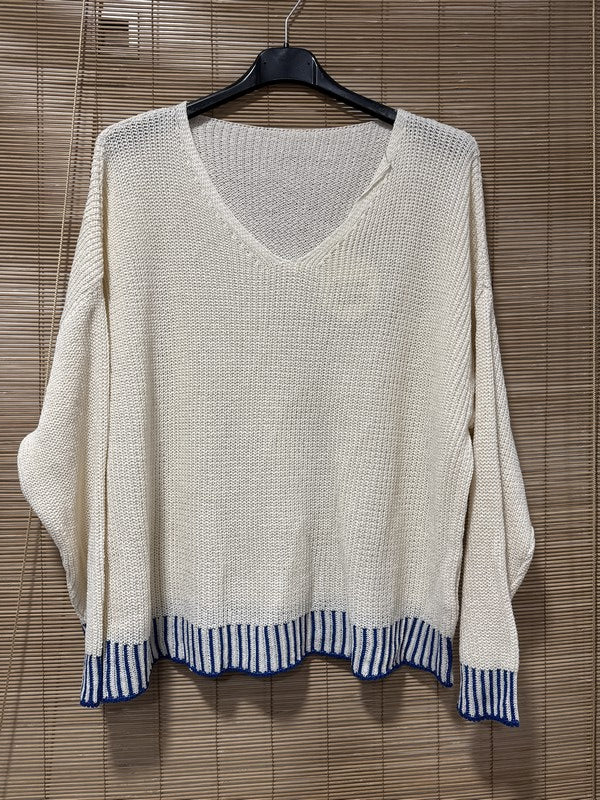 Pull col V bordure bleu roi