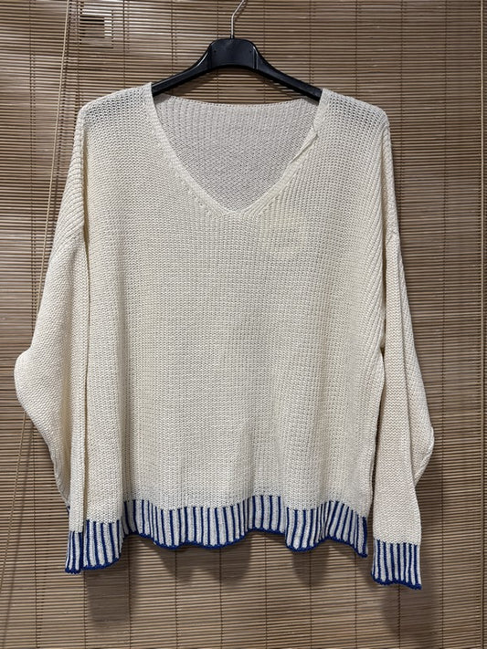 Pull col V bordure bleu roi