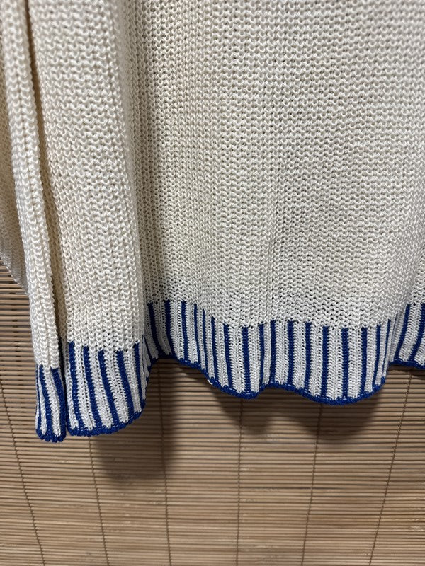 Pull col V bordure bleu roi