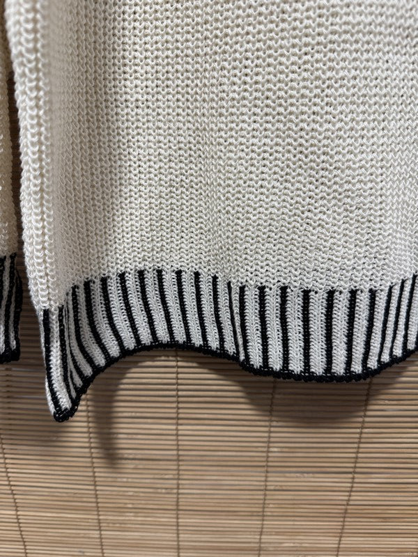 Pull col V bordure noir