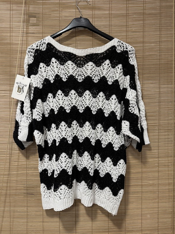 Pull ajouré manches courtes zigzag noir