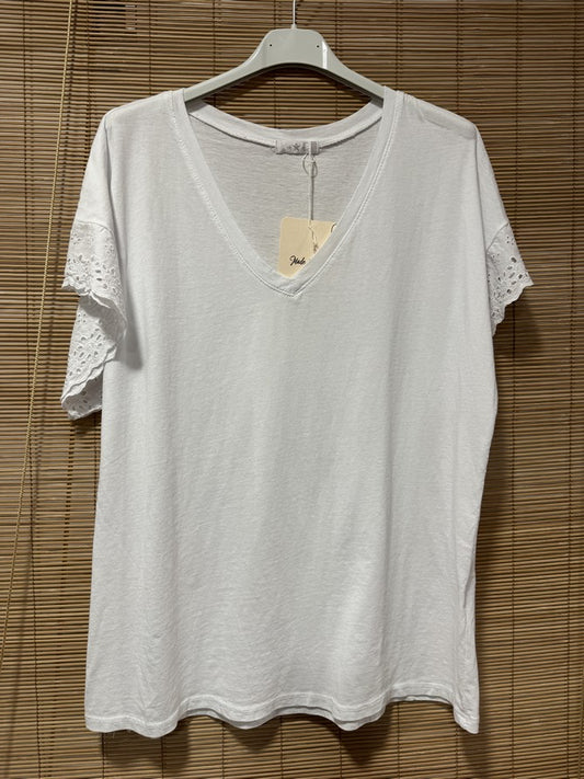 T-shirt col V manches broderies anglaise blanc