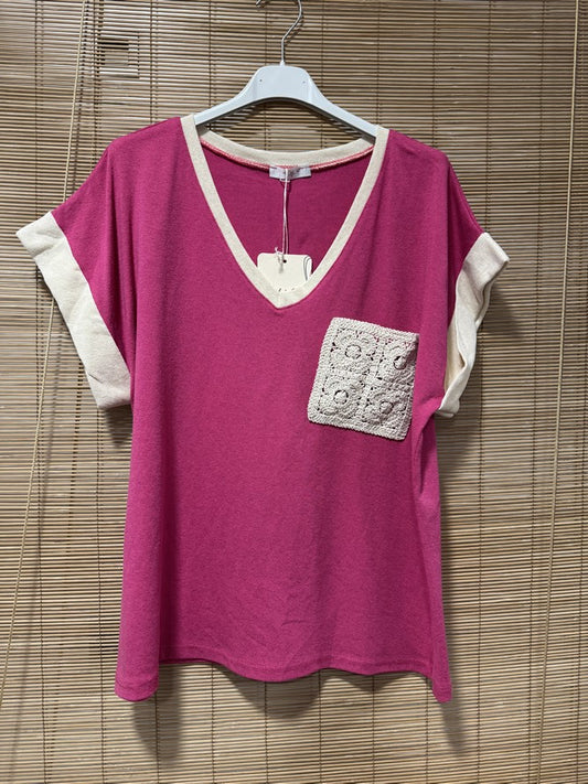 T-shirt poche brodée fuchsia