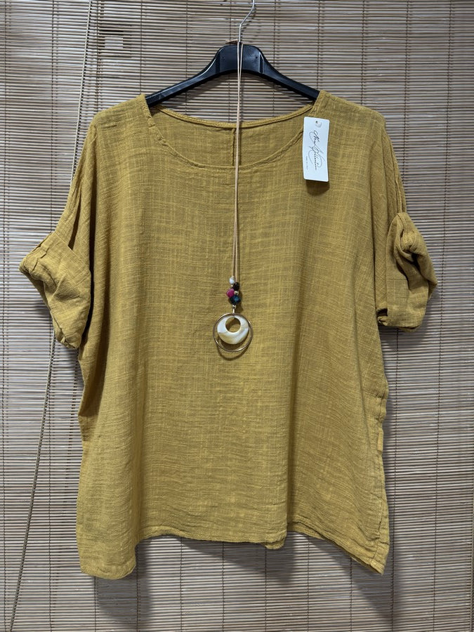 Blouse coton moutarde avec sautoir