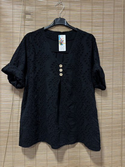 Blouse broderie anglaise noire
