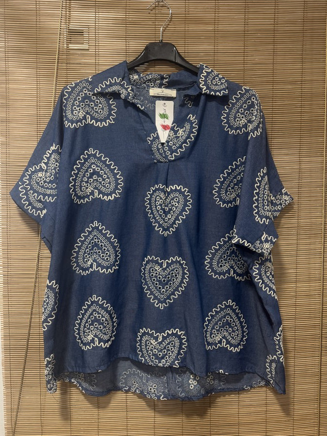 Blouse en jean brodée