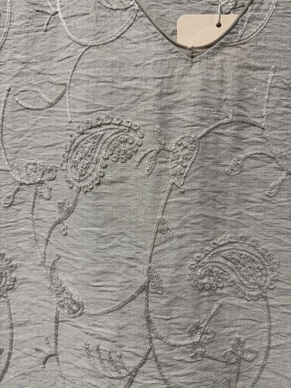 Blouse effet soie brodée sable