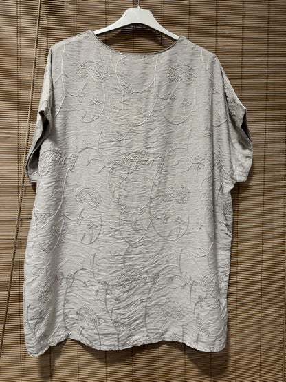 Blouse effet soie brodée sable