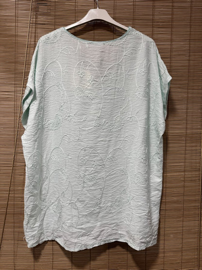 Blouse effet soie brodée vert menthe