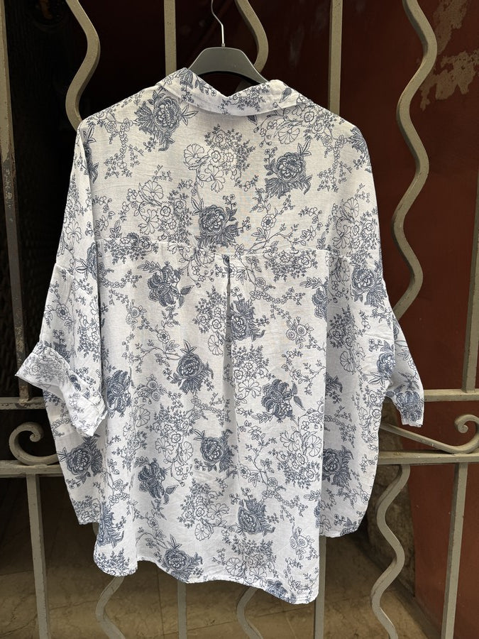 Blouse voile de coton fleurie bleu marine