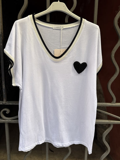 T-shirt Coeur poitrine bleu marine