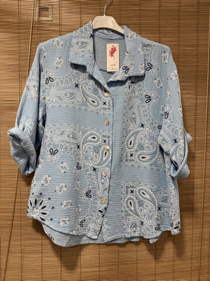 Chemise gaze de coton bandana bleu ciel