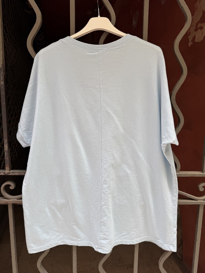 T-shirt col V LOVE bleu ciel