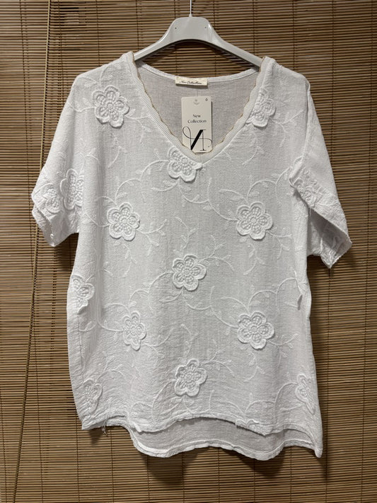 T-shirt col V fleurs brodées blanc