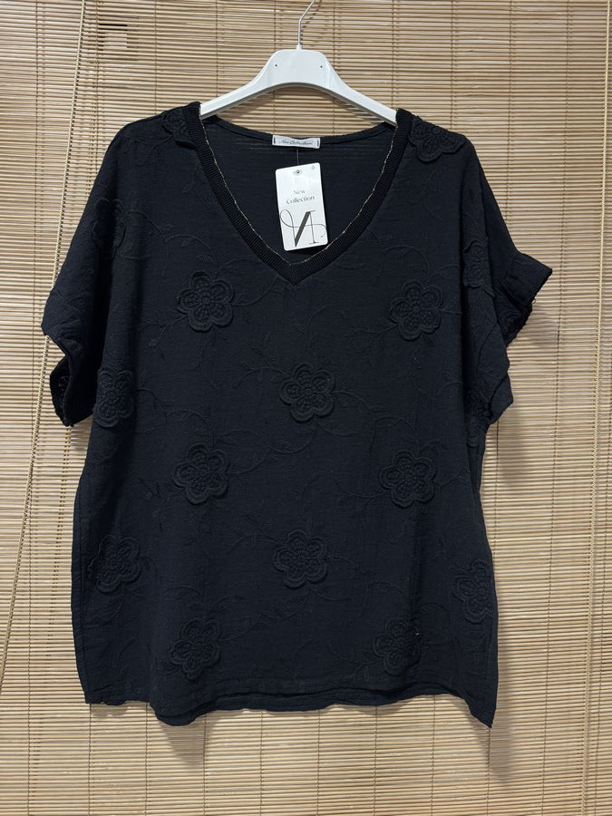 T-shirt col V fleurs brodées noir
