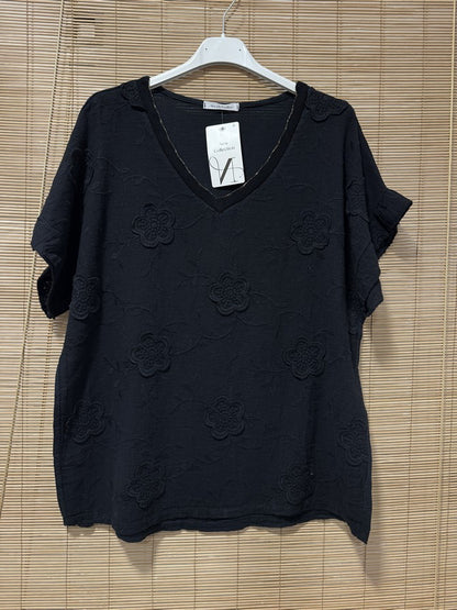 T-shirt col V fleurs brodées noir