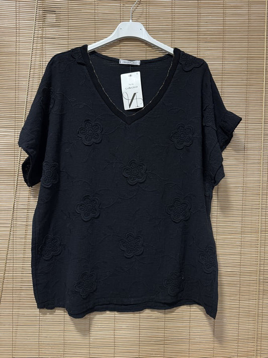 T-shirt col V fleurs brodées noir