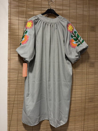 Robe manches brodées rayée kaki