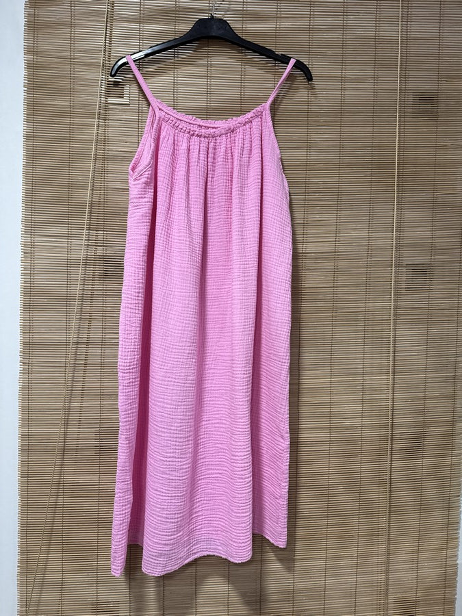 Robe à bretelles gaze de coton rose