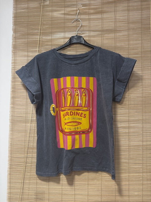 T-shirt anthracite SARDINES bleu jaune/rose