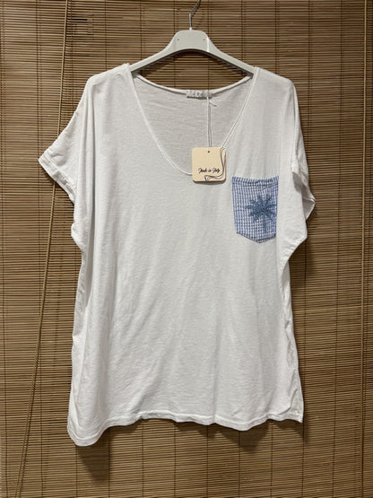 T-shirt blanc poche Palmier bleu ciel