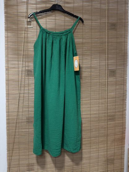 Robe à bretelles gaze de coton vert gazon
