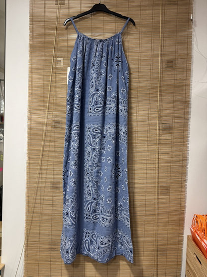 Robe longue à bretelles gaze de coton bandana bleu jean