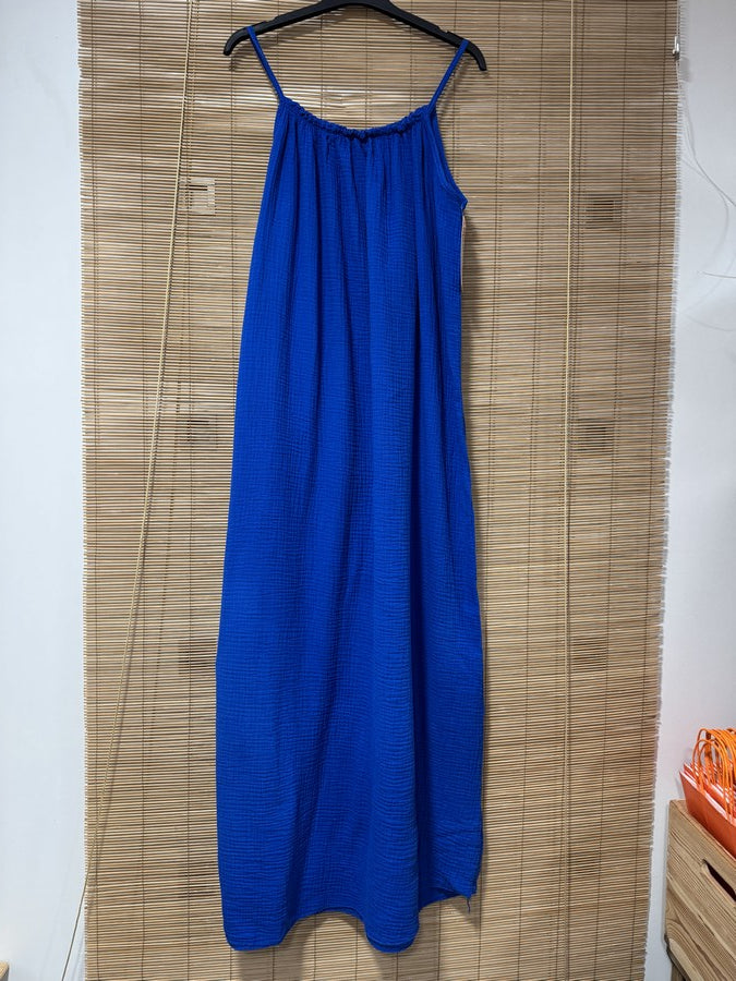 Robe longue à bretelles gaze de coton bleu roi