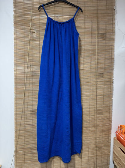 Robe longue à bretelles gaze de coton bleu roi