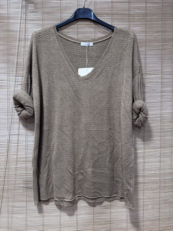 Pull fin col V en maille camel