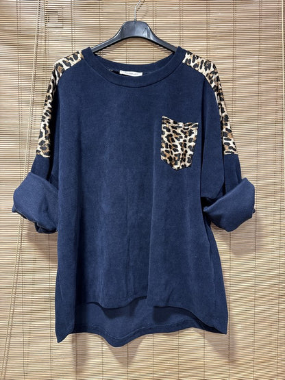Sweat velours léopard poche poitrine bleu marine